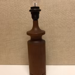 BORDSLAMPA, teak, 1950760-tal.
