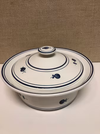 STIG LINDBERG. Karott med lock, flintgods, "Kanton, Gustavsberg.