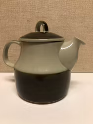 MARIANNE WESTMAN. Tekanna, stengods, "Maya", Rörstarnd, Sweden.