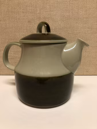 MARIANNE WESTMAN. Tekanna, stengods, "Maya", Rörstarnd, Sweden.