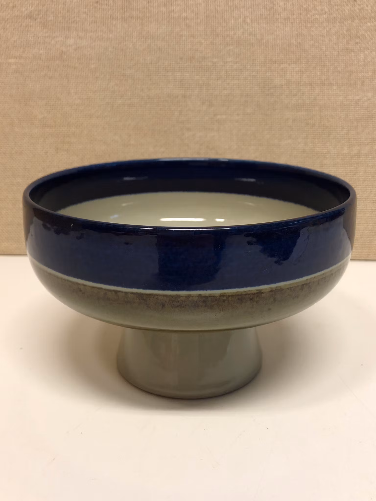 SKÅL PÅ FOT, keramik,"Elisabeth" Marianne Westman, Rörstrand.