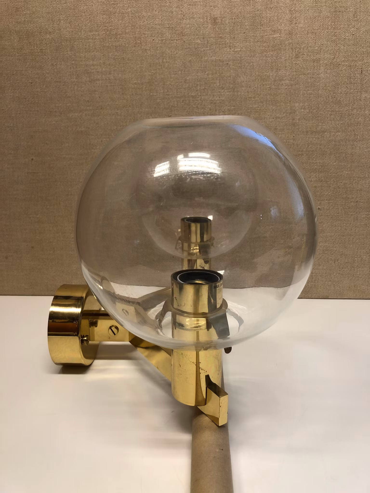 HANS-AGNE JAKOBSSON. Vägglampa, mässing/glas, Markaryd, Sweden.