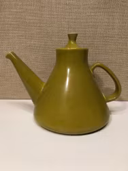 STIG LINDBERG. Tekanna, flintporslin, "Siam", Gustavsberg.