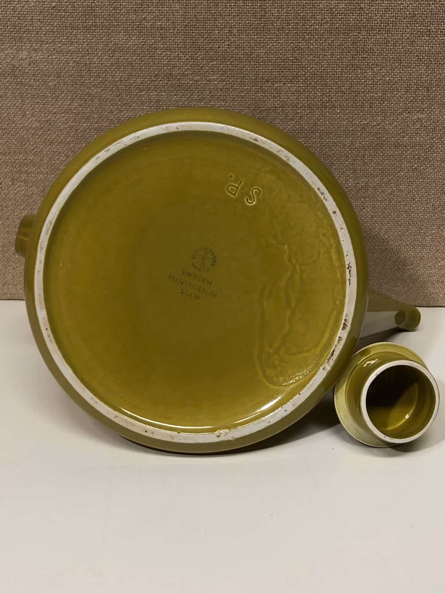 STIG LINDBERG. Tekanna, flintporslin, "Siam", Gustavsberg.