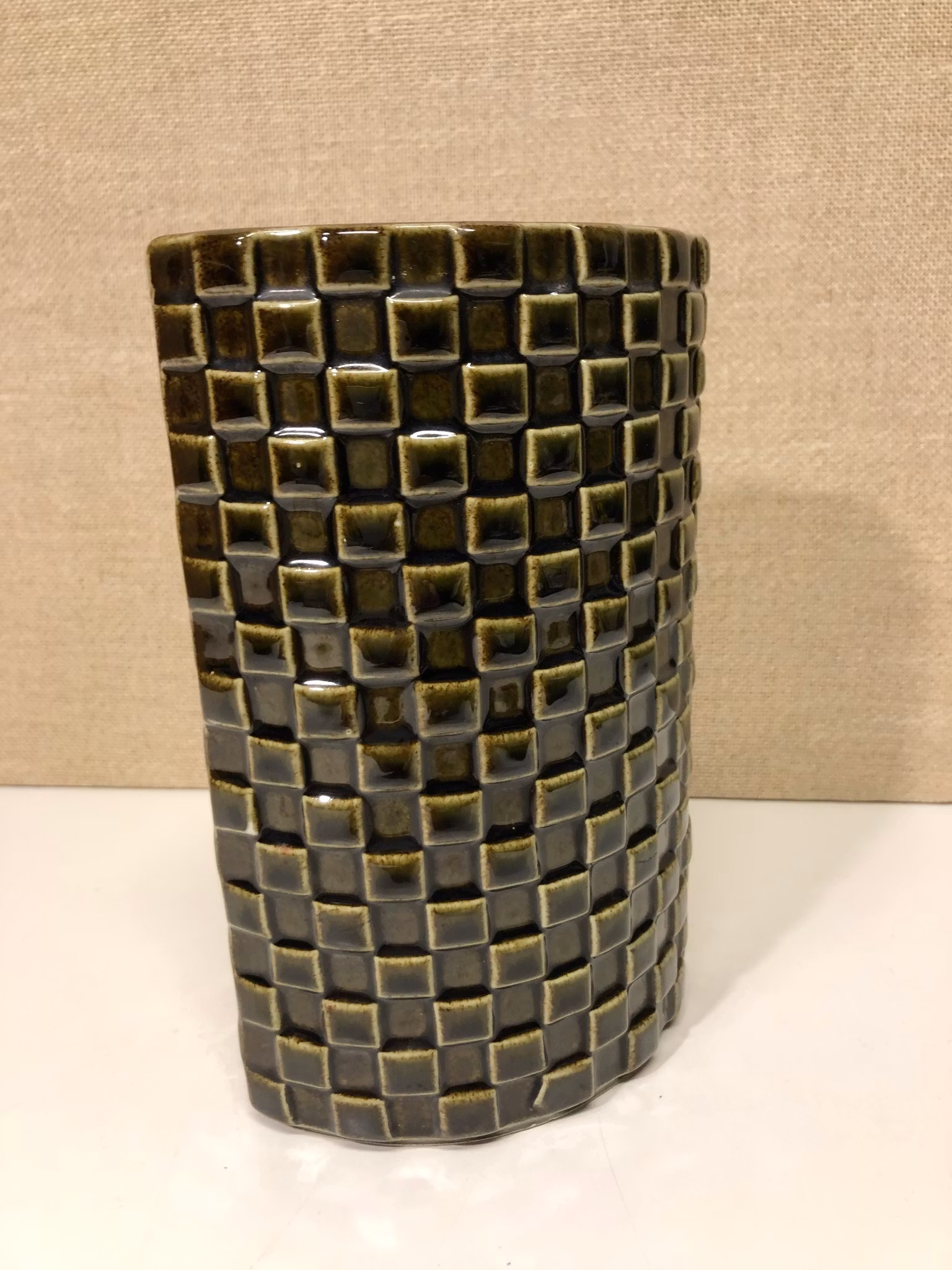 KAARINA AHO. Vas, keramik, "Harelkin", Arabia, Finland.