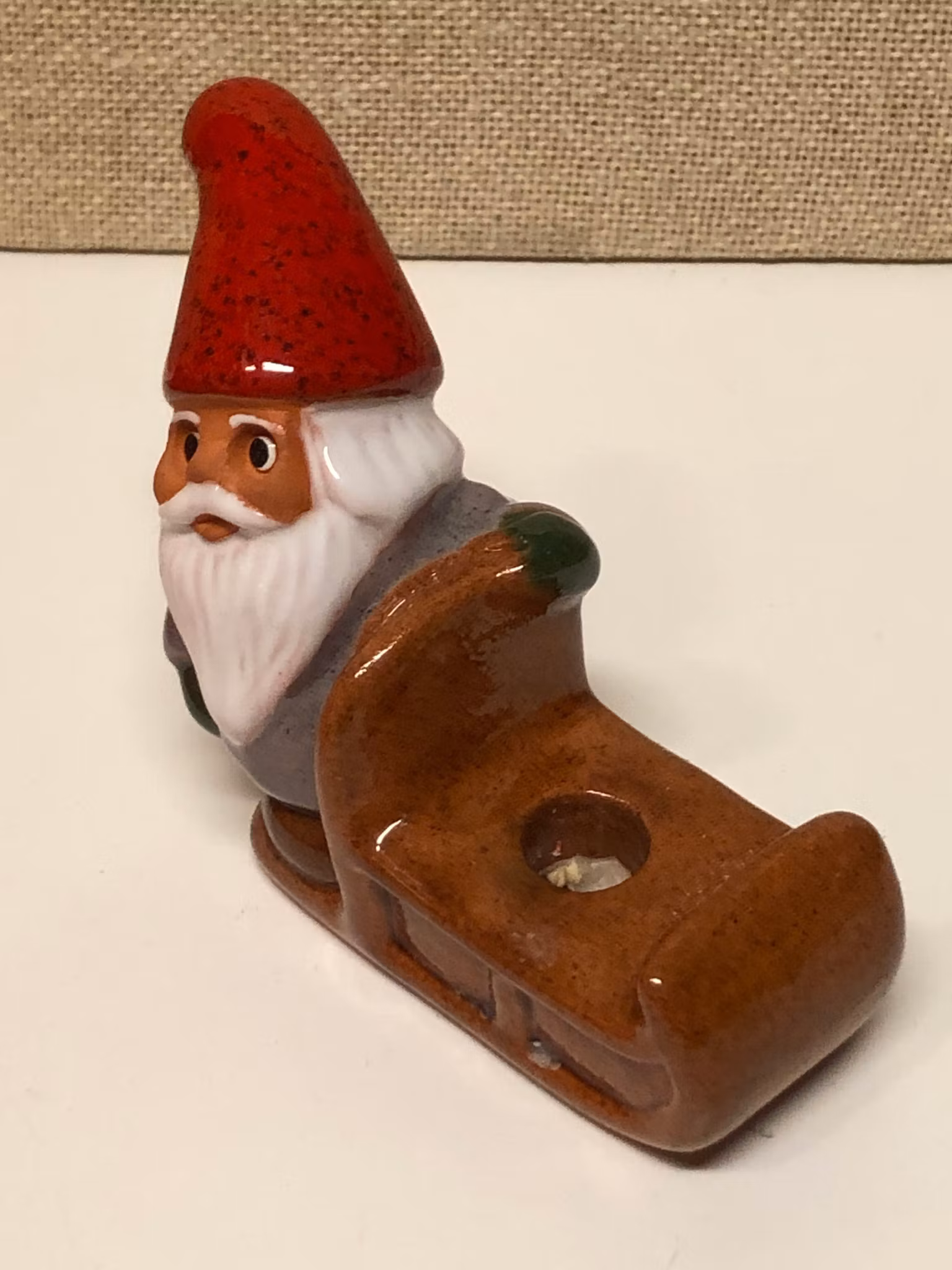 ROLF BERG. Ljusstake, keramik,"Tomte med släde", Torshälla.