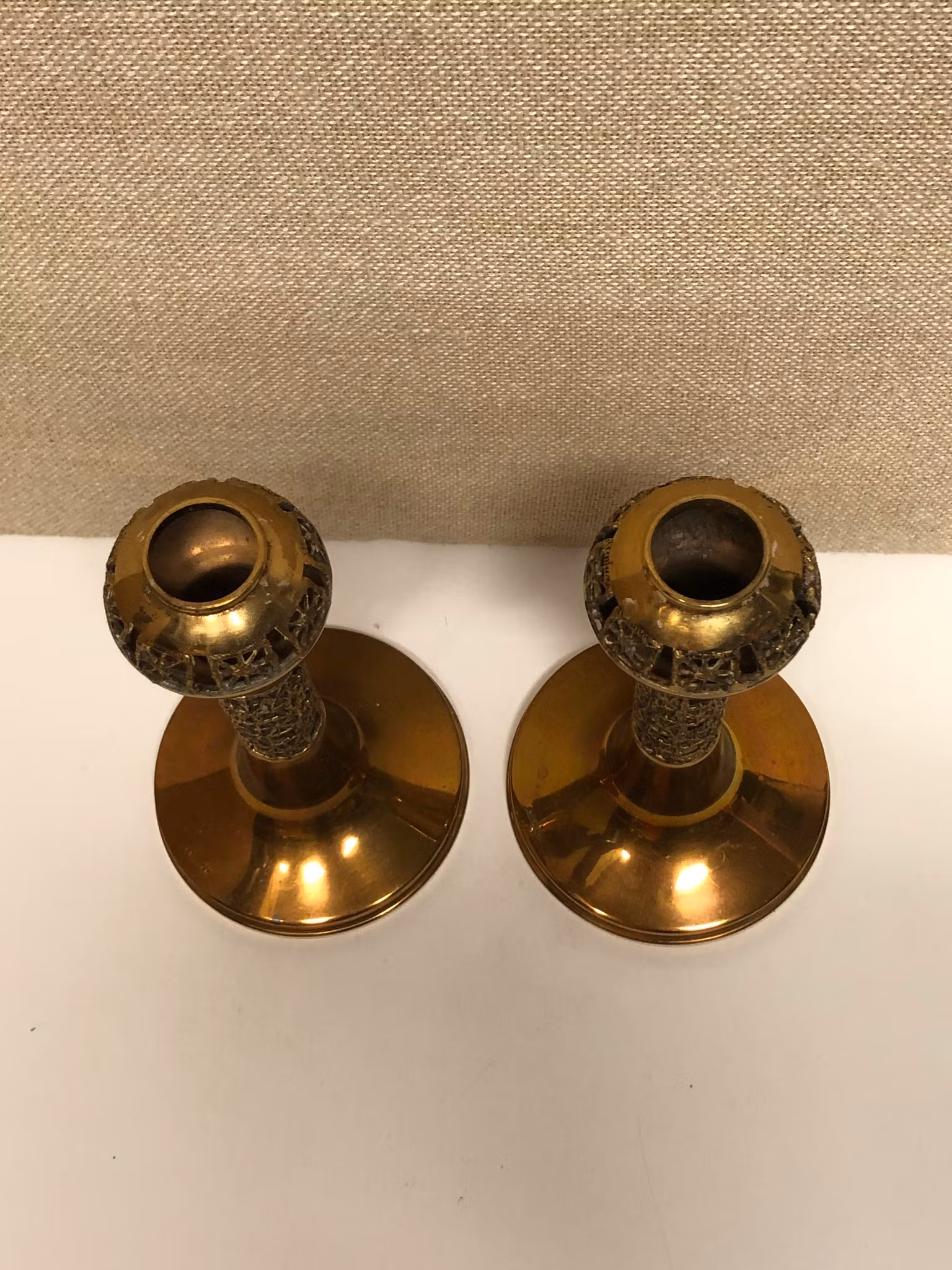 PENTTI SARPANEVA. Ljusstakar, ett par, mässing.