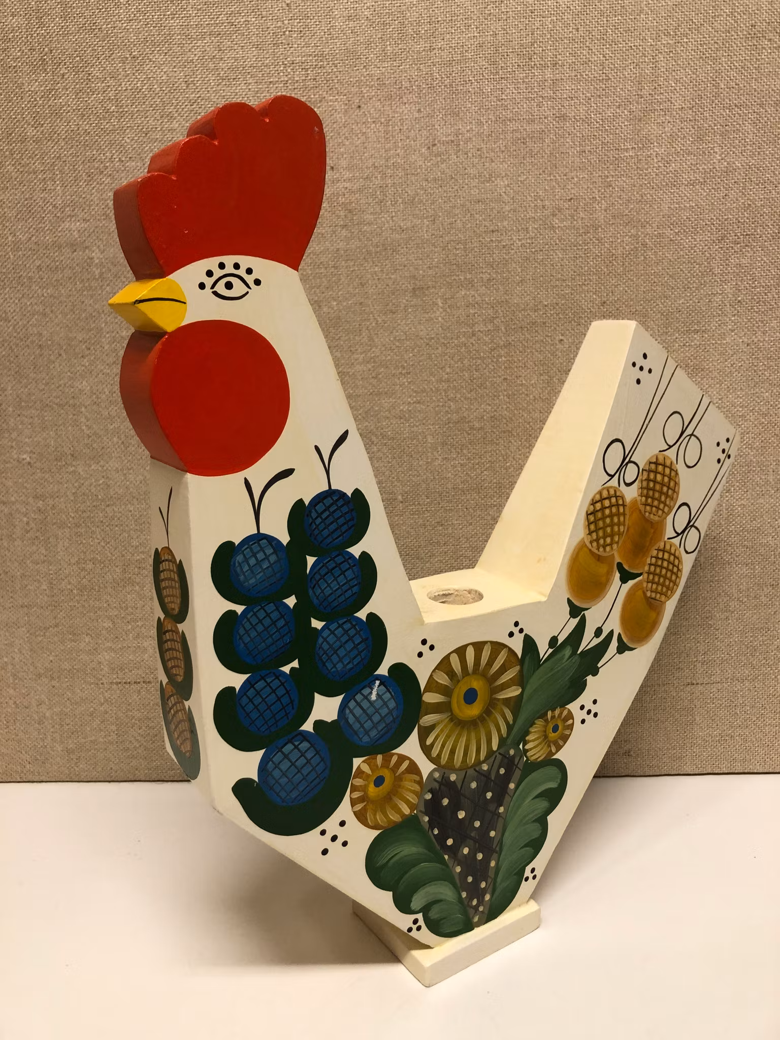 ANNA-B STOR MATSPERS. Ljusstake, trä,"Dalatupp", Insjön.