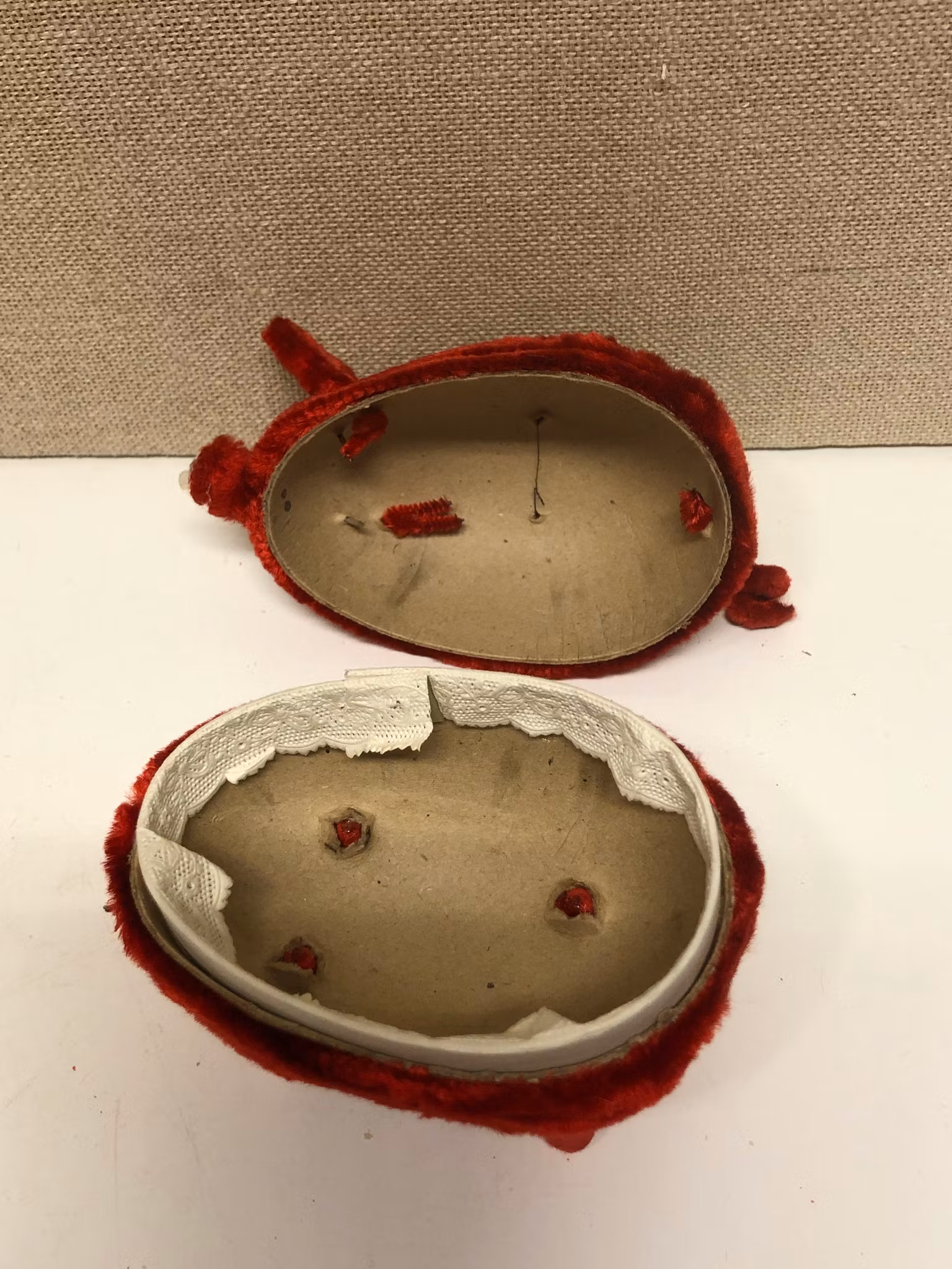 JULGRIS, kartong/piprensare, 1900-talets första hälft.