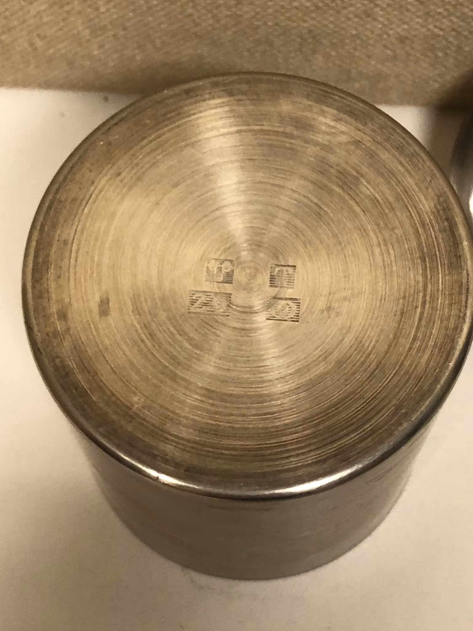 OLLE OLSSON. Burk med lock, tenn, Östersund, 1974.