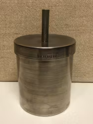 OLLE OLSSON. Burk med lock, tenn, Östersund, 1974.