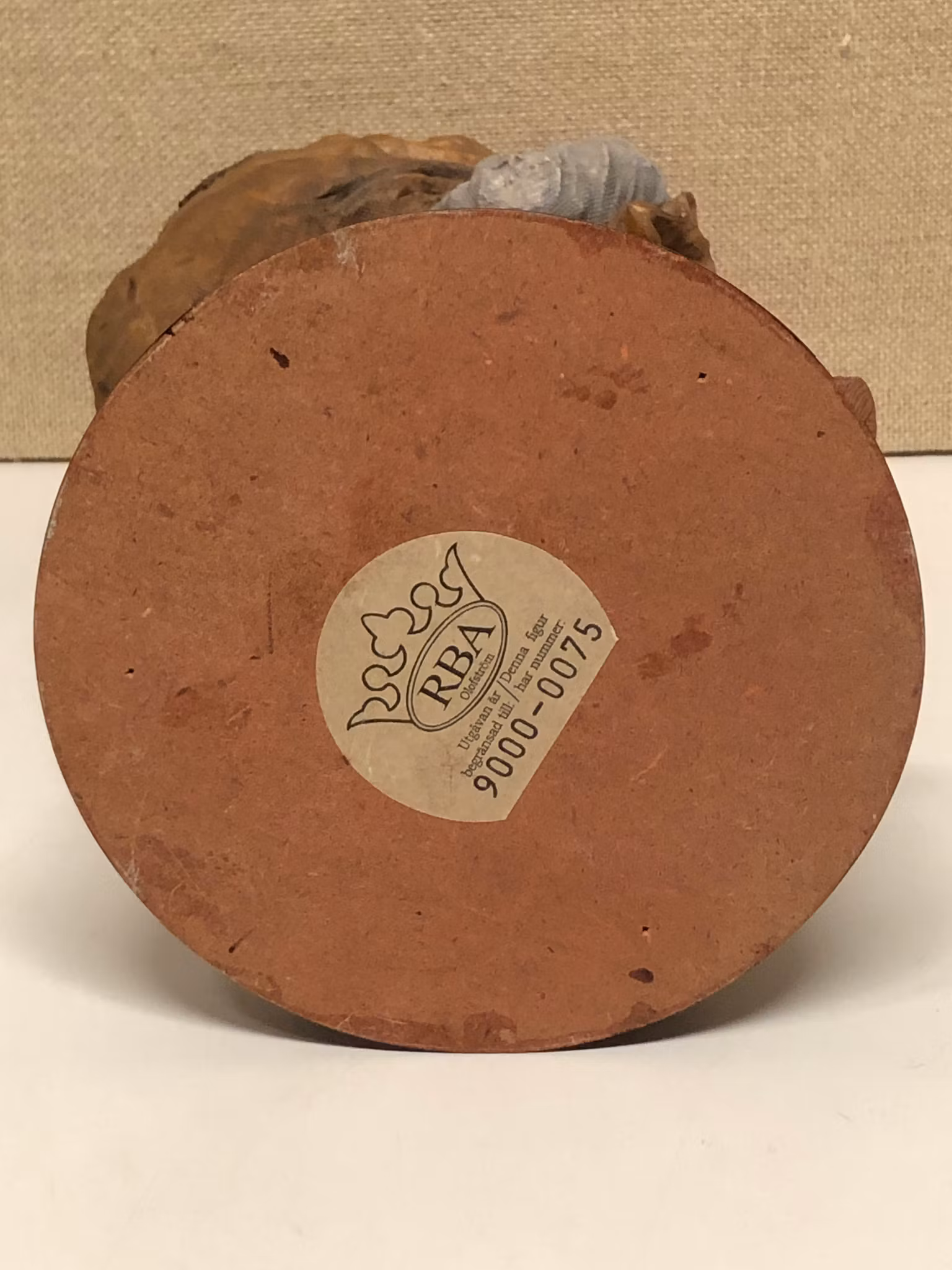 ROLF LIDBERG. Tomte åker skidor med nissarna, konstmassa, RBA 811, Olofström