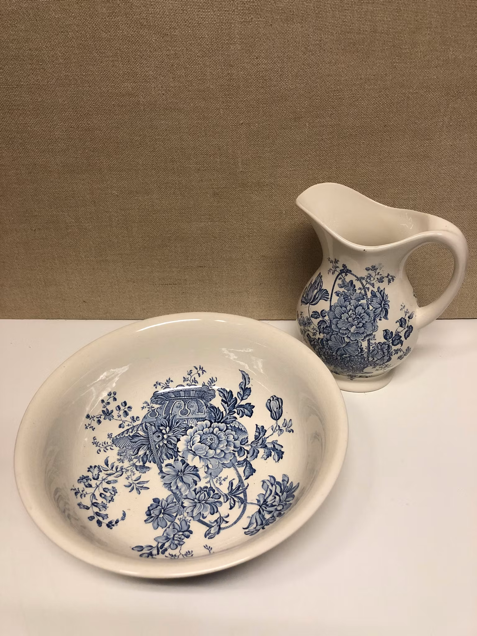 TVÄTTSERVISE 2 del, porslin, Crown Devon Staffordshire, England