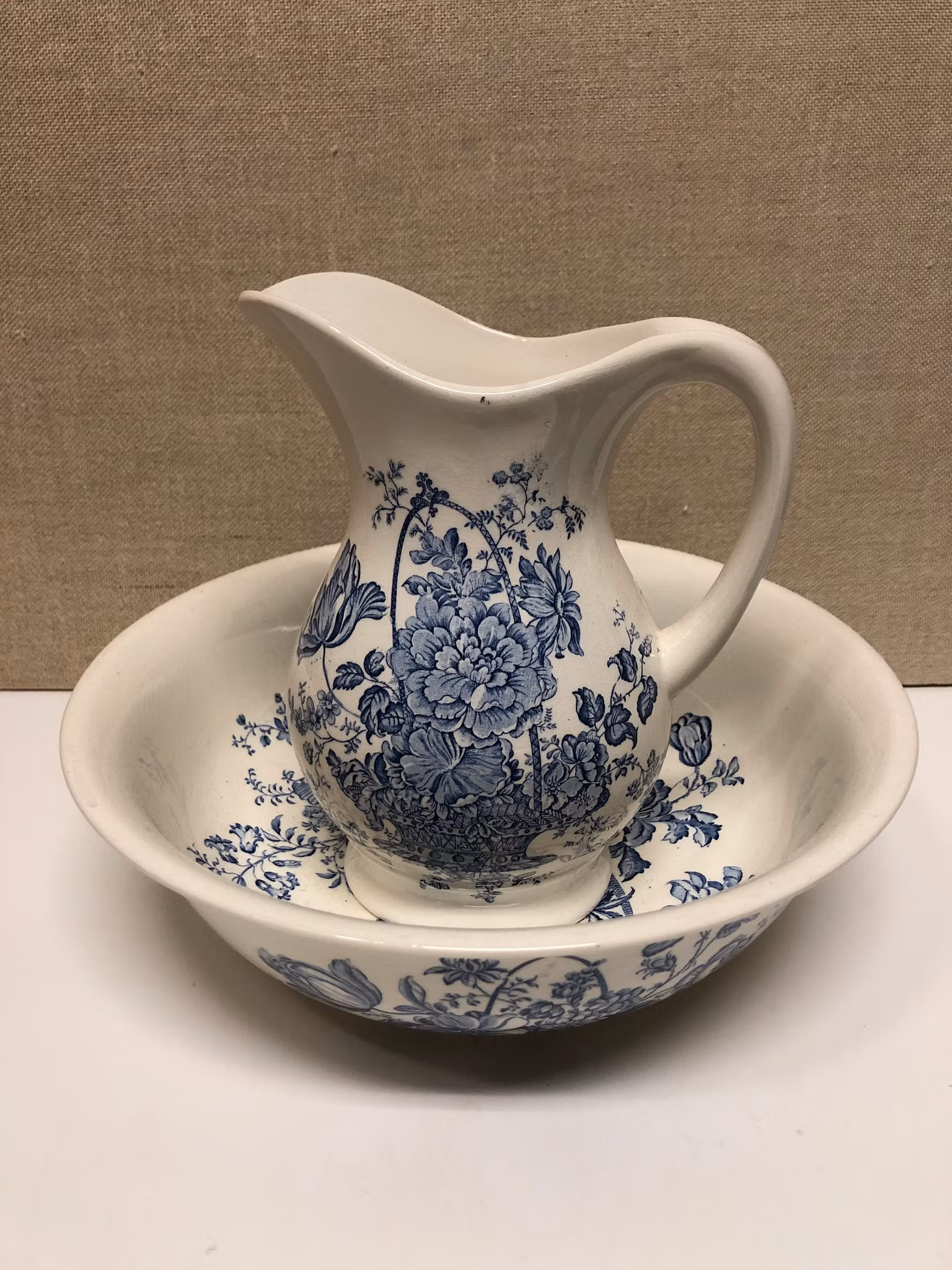 TVÄTTSERVISE 2 del, porslin, Crown Devon Staffordshire, England