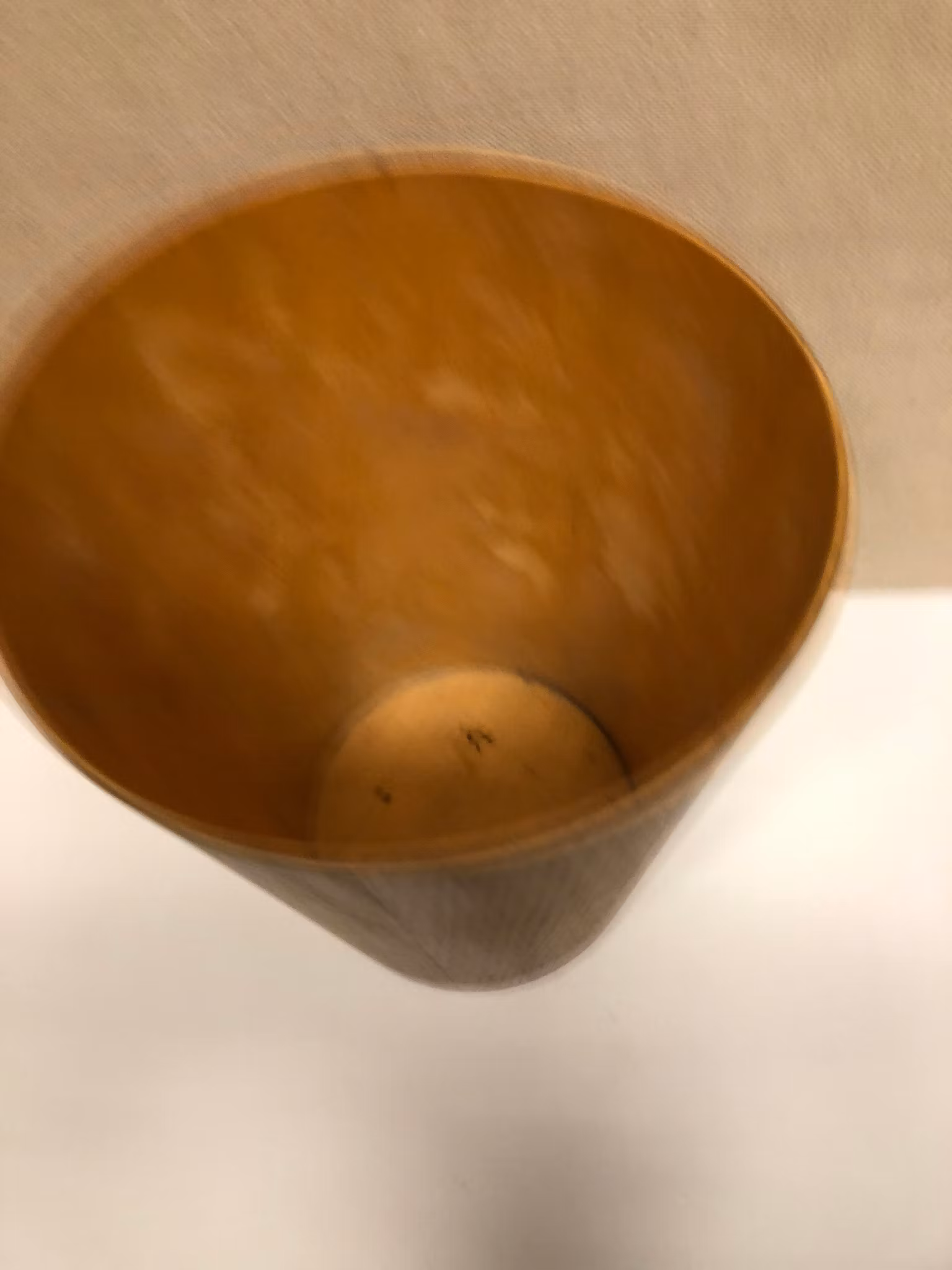 MARTIN ÅBERG. Papperskorg, ek, Servex, Sweden.