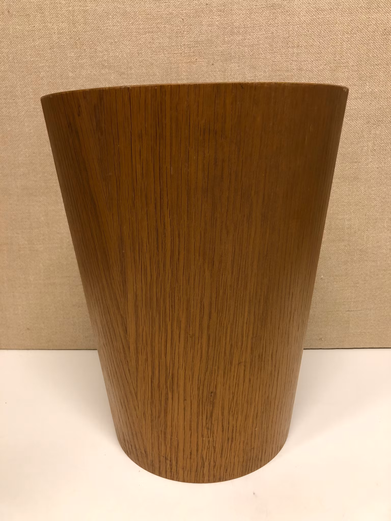 MARTIN ÅBERG. Papperskorg, ek, Servex, Sweden.