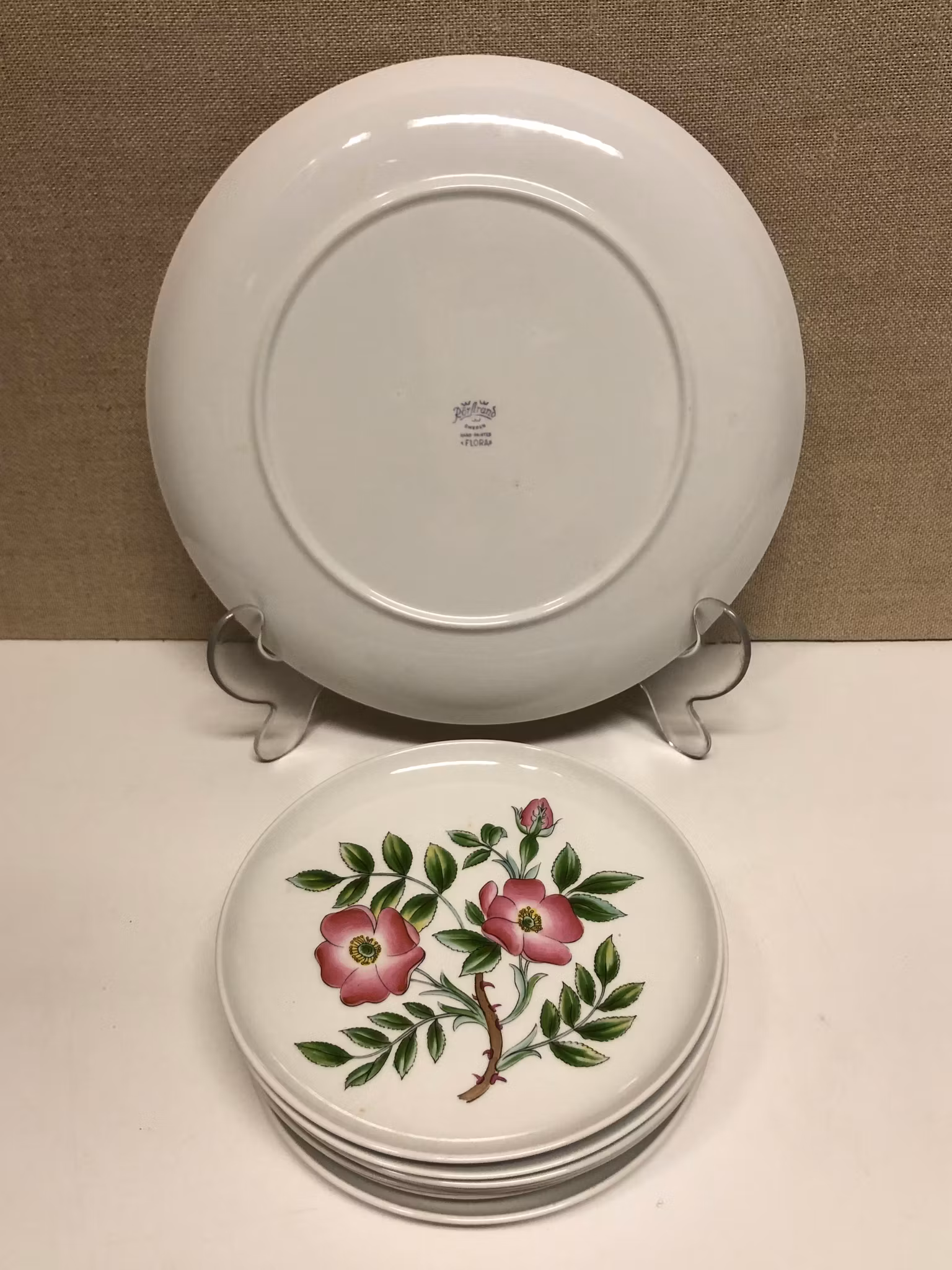 FAT OCH ASSIETTER 6 st. porslin, "Flora", Rörstrand.