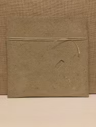 NILS STOUGAARD. Väggrelief, keramik, Bornholm, Danmark.