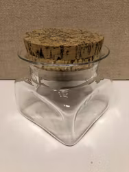 SIGNE PERSSON-MELIN. Burk, glas, "Sill i kvadrat", Boda.