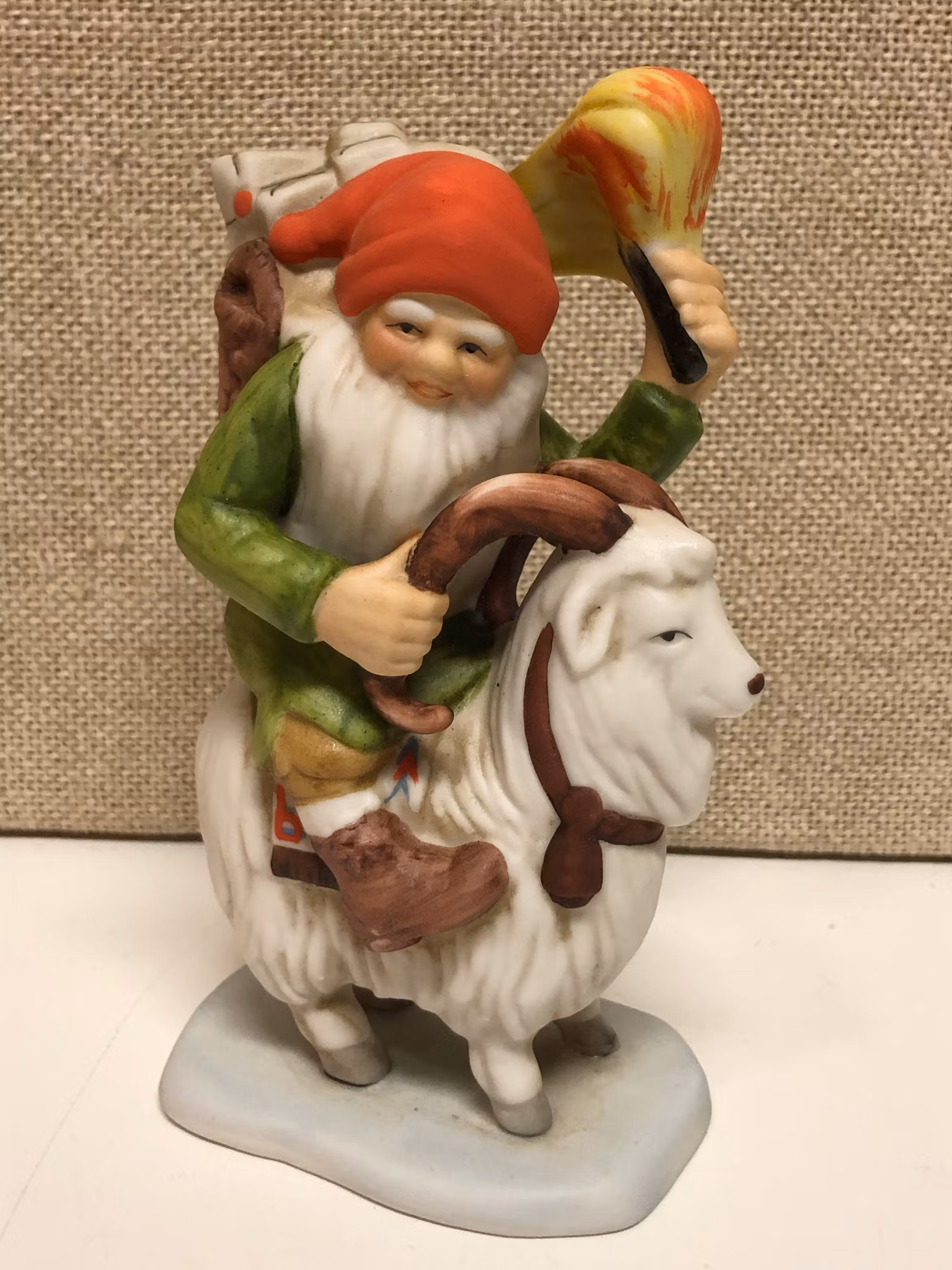 FIGURIN, porslin, "Tomte & bock", i originalkartong, Jenny Nyström.