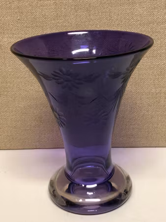 VAS, glas, 1900-talets första hälft.