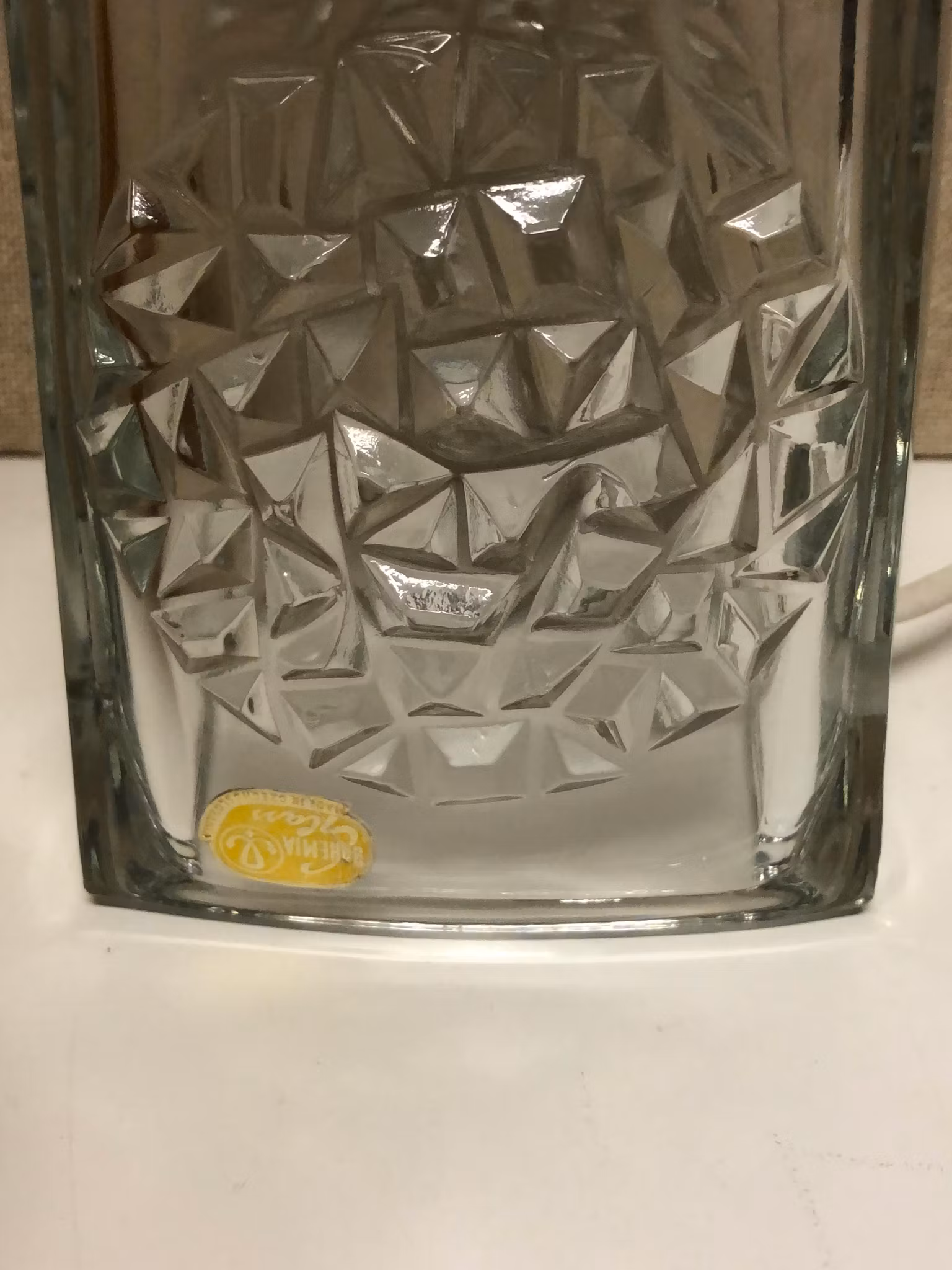 BORDSLAMPA MED SKÄRM, glas, Bohemia, Tjeckoslovakien, 1960/70-tal.