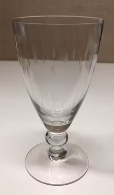 VINGLAS, slipad dekor, 1900-talets mitt.