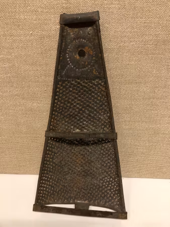 RIVJÄRN, metall, allmoge, 1800-talets andra hälft.