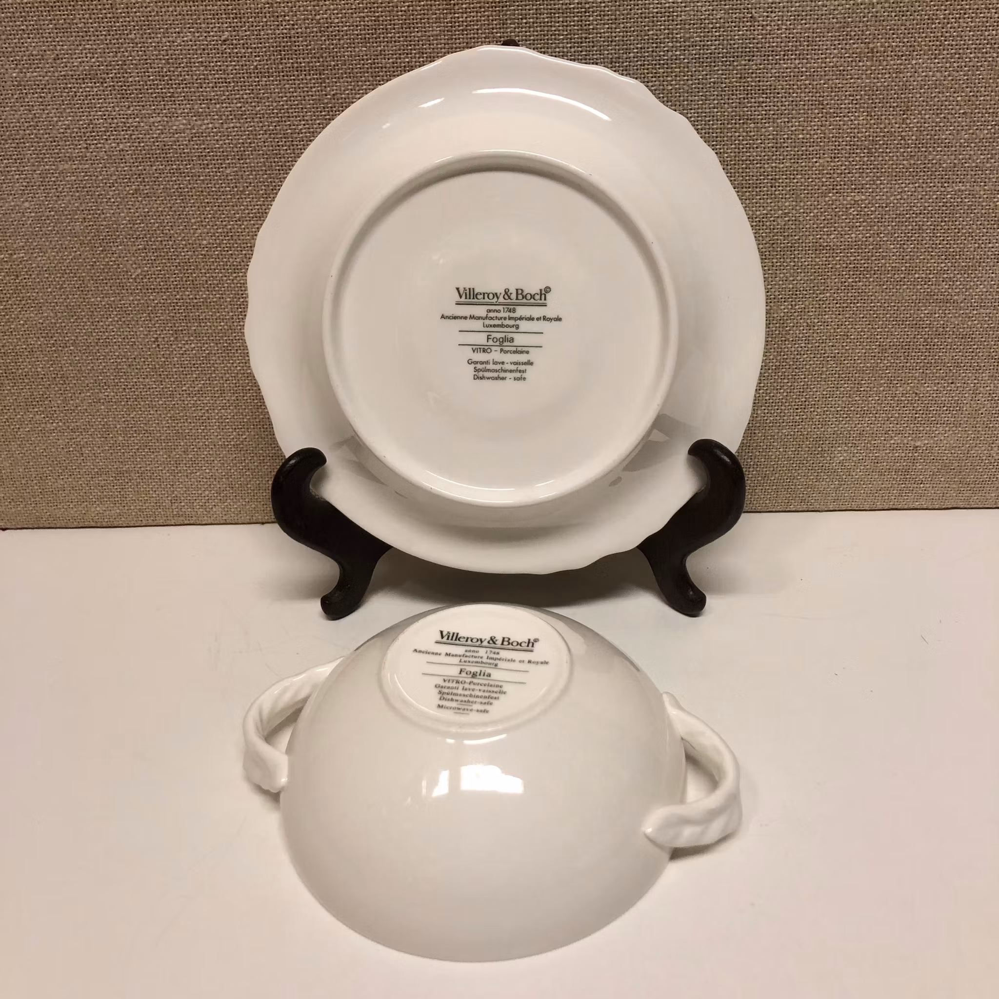 BULJONGKOPP MED FAT, porslin, "Foglia", Villeroy & Boch.