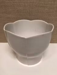 MARIANNE HENNIX. Ytterfoder, porslin, "Rosa 2", Gustavsberg.