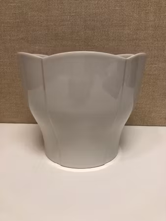 MARIANNE HENNIX. Outer lining, porcelain, "Rosa 2", Gustavsberg.