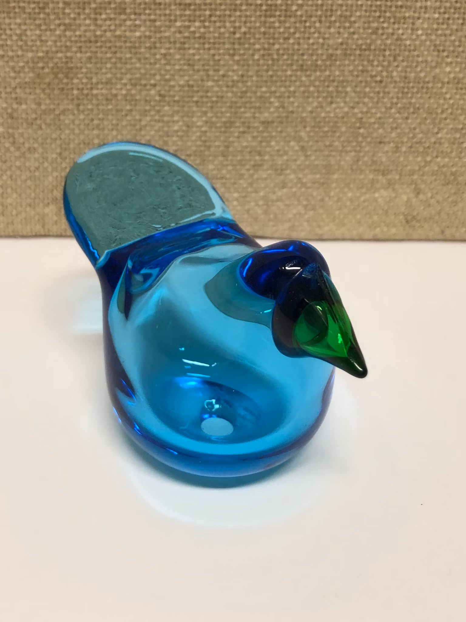 OIVA TOIKKA. Fågel, glas, "Sieppo", Nuutajärvi Notsjö, Finland.