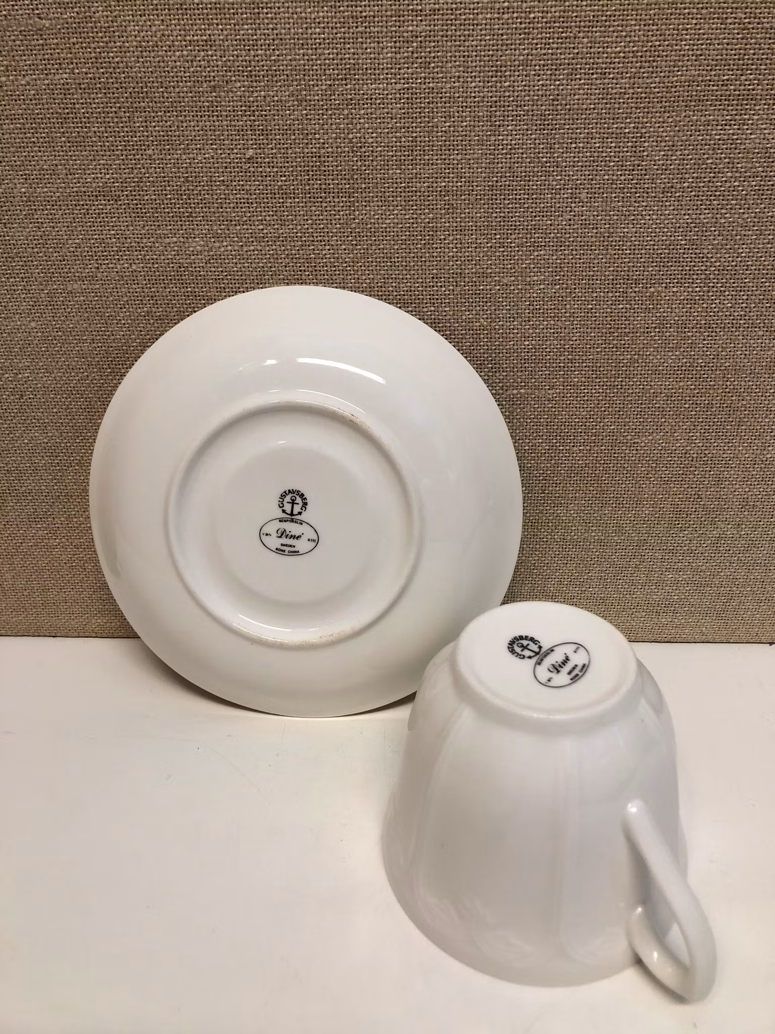 TEKOPP MED FAT, benporslin, "Diné", Gustavsberg.