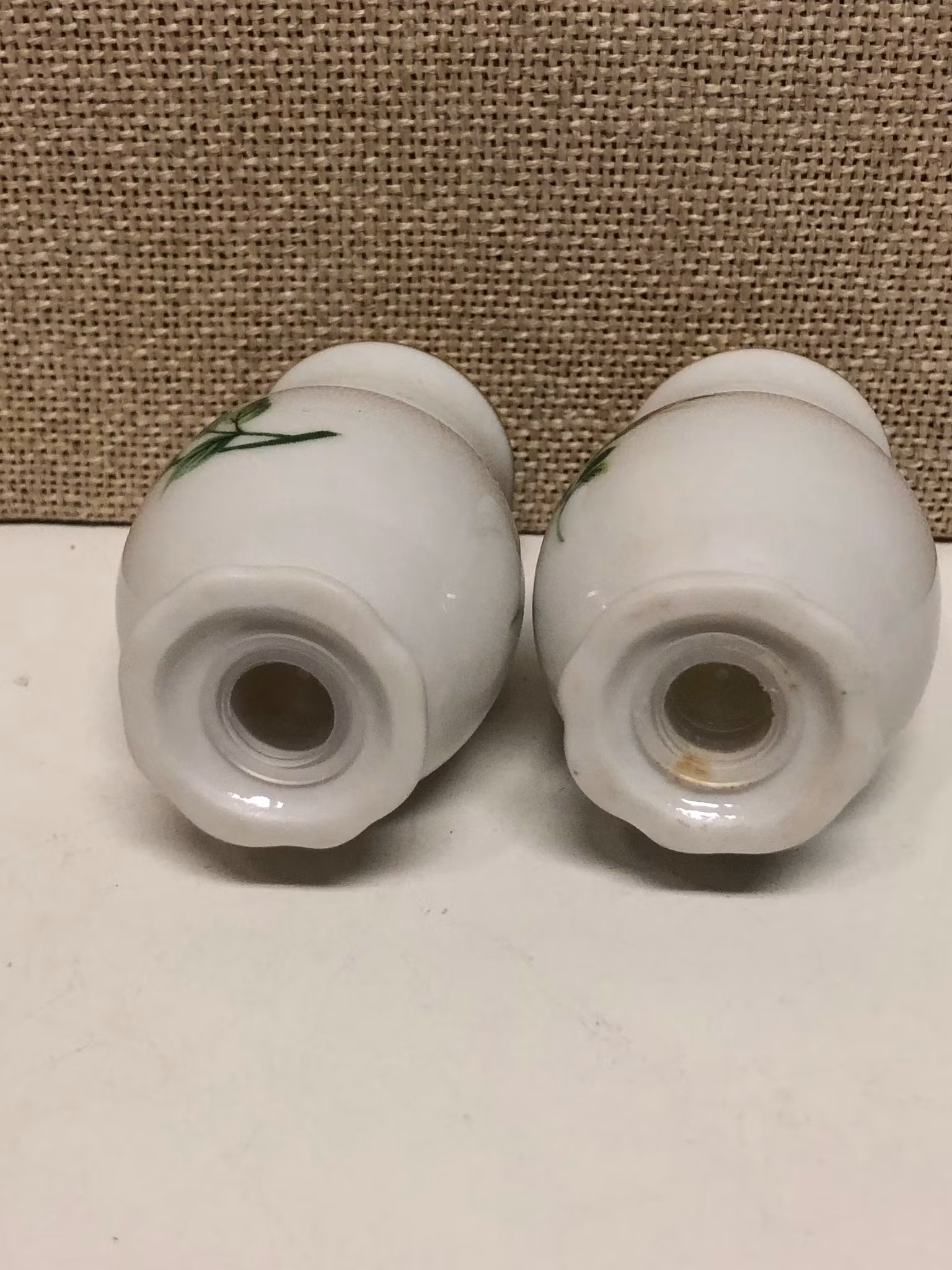 SALT OCH PEPPARKAR, porslin, "Rose", Christineholm.