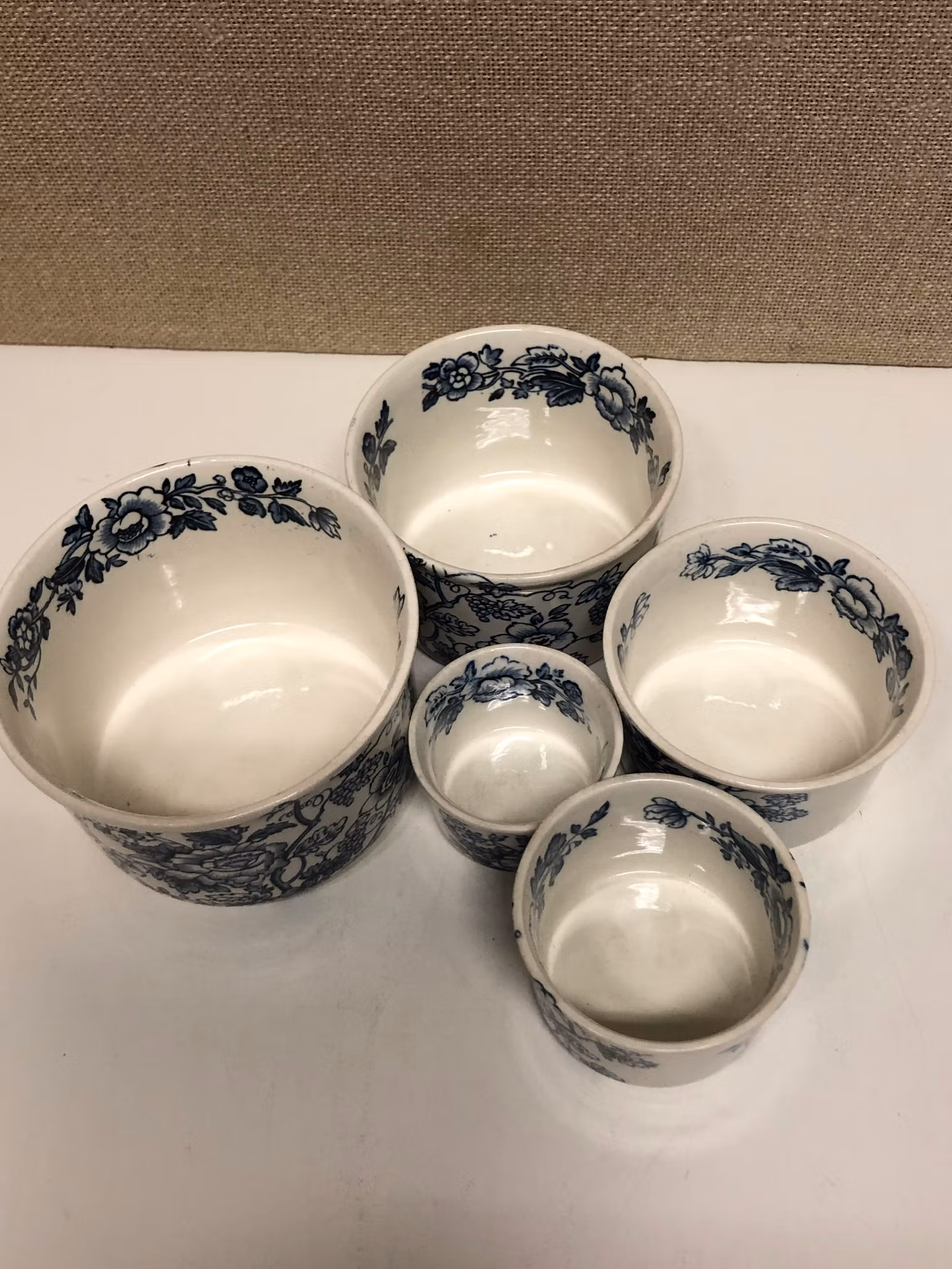 SKÅLAR 5 st. porslin, Windemere,  Wedgwood & Co LTD, England.
