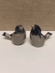 FIGURINES, a pair, birds, ceramics, Dissing, Hovedgaard, Denmark.