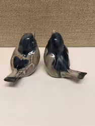 FIGURINES, a pair, birds, ceramics, Dissing, Hovedgaard, Denmark.