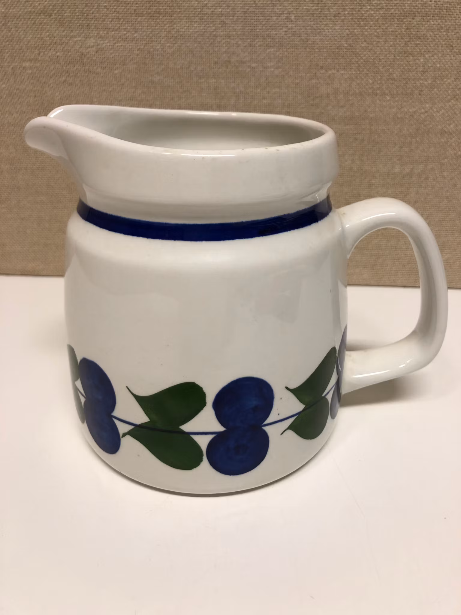 ROSE-MARIE BENEDIKT. Tillbringare, keramik, "Irene", Rörstrand.