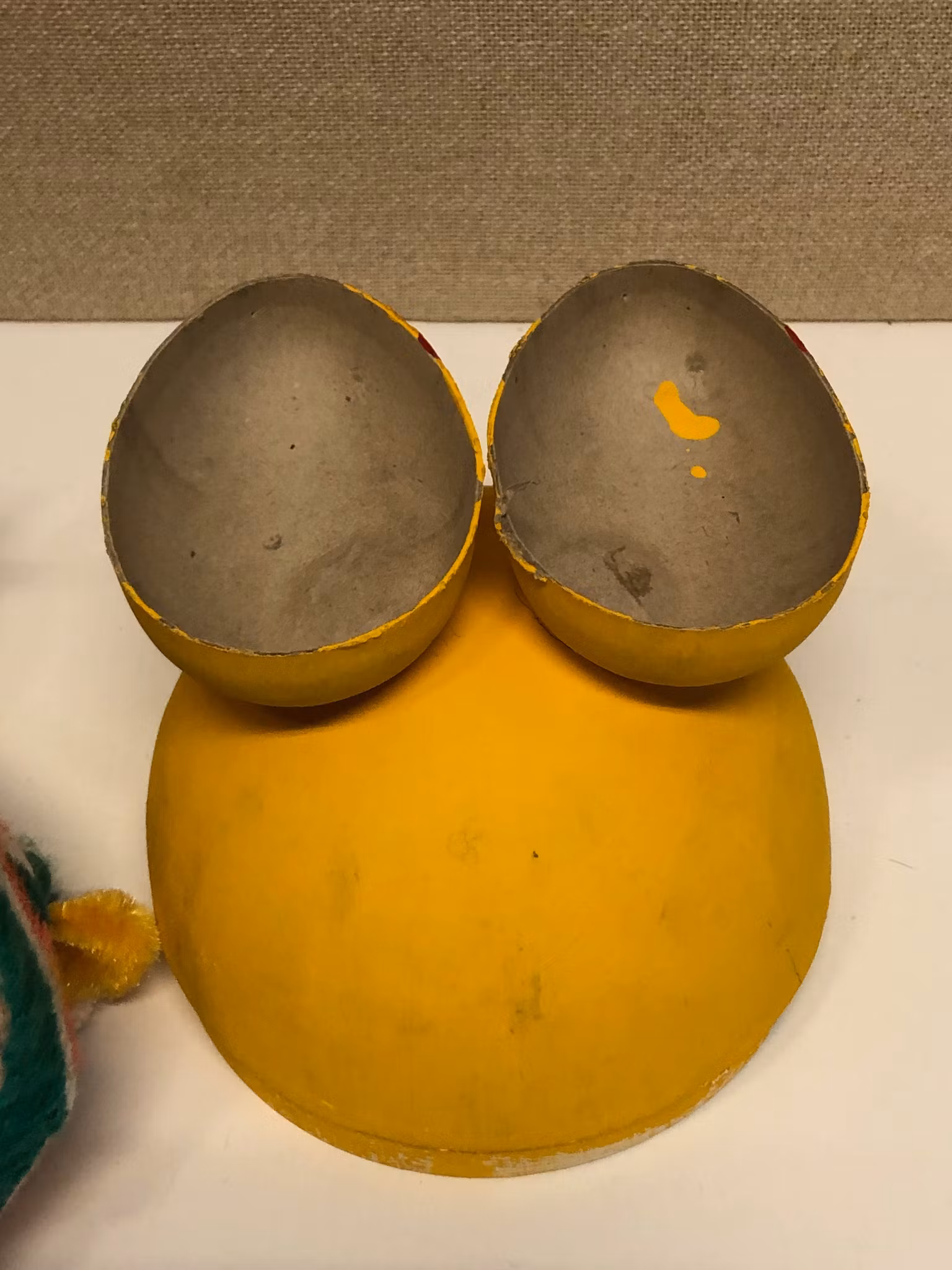 PÅSKKYCKLING/GODISGÖMMA, pappmaterial, (modell större), Western Germany, 1960/70-tal.