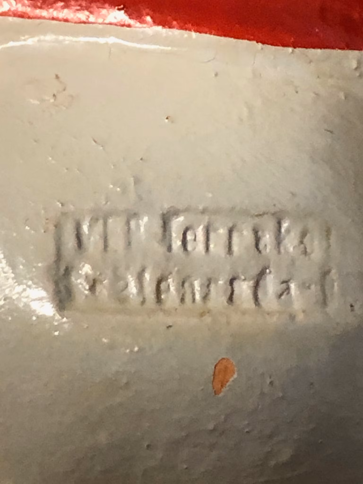 TOMTE med en ljushållare, keramik, Heissner, Gräfenroda, DDR, 1900-talets andra hälft.