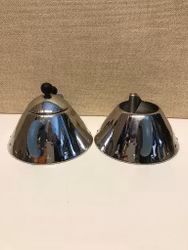 MICHAEL GRAVES. Sockerskål och mjölkkanna, metall, Alessi, Italy.