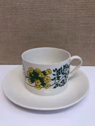 CARL ARNE BREGER. Tekopp med fat, porslin,"Flora", Import.