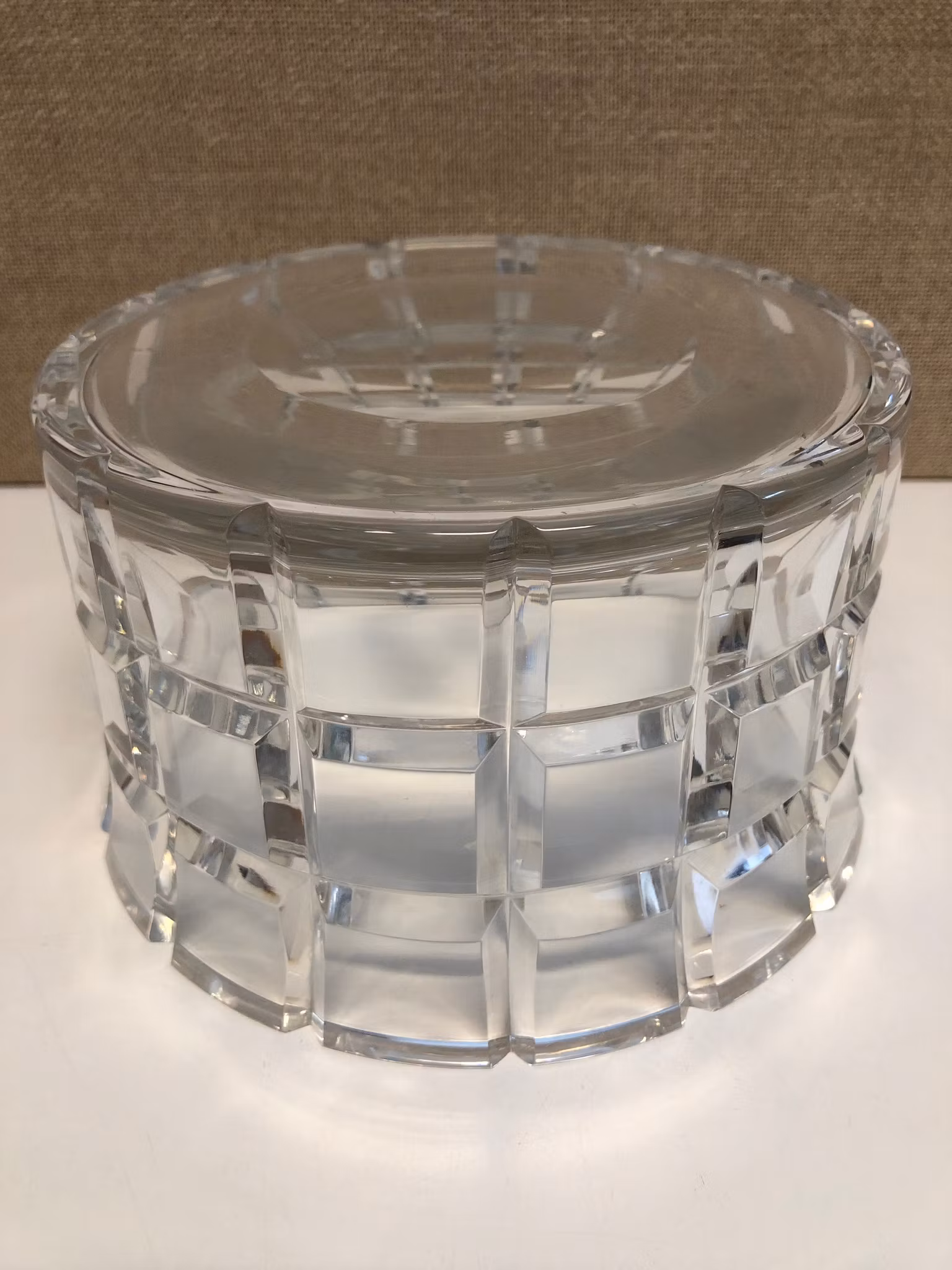 SIGVARD BERNADOTTE. Skål, kristall, signerad.