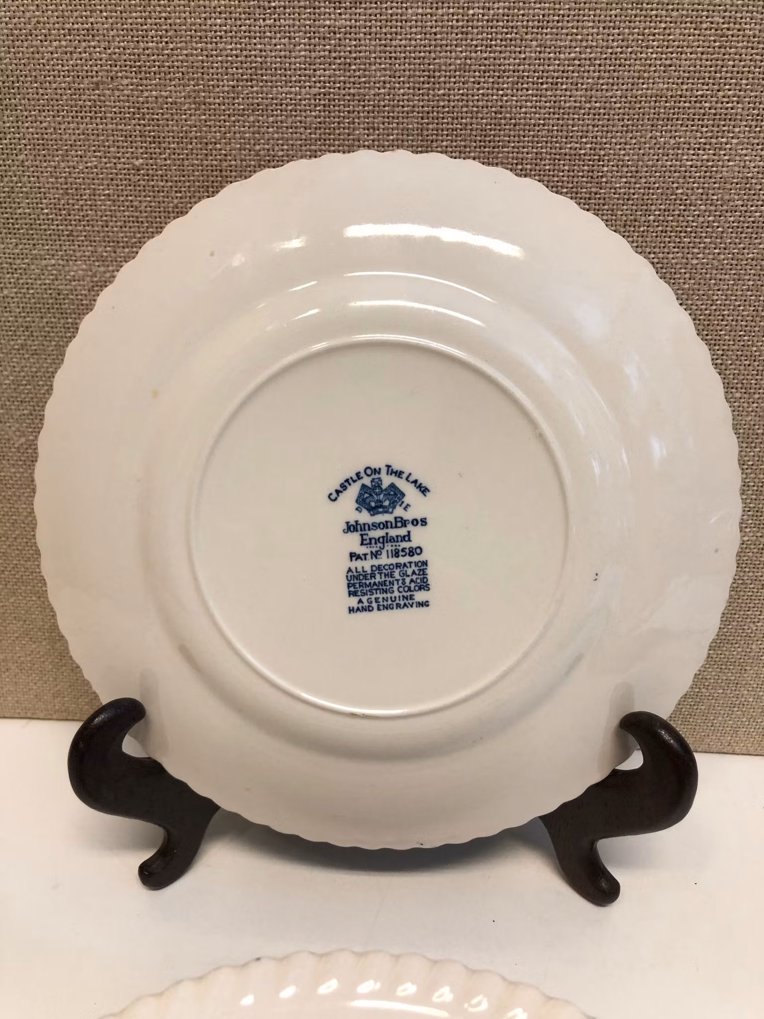 ASSIETTER 9 st. porslin, "Castle On The Lake" Johnson Bros, England, 1900-talets andra hälft.