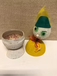 PÅSKFIGUR/GODISGÖMMA, pappmaterial, Container Western Germany, 1960/70-tal.