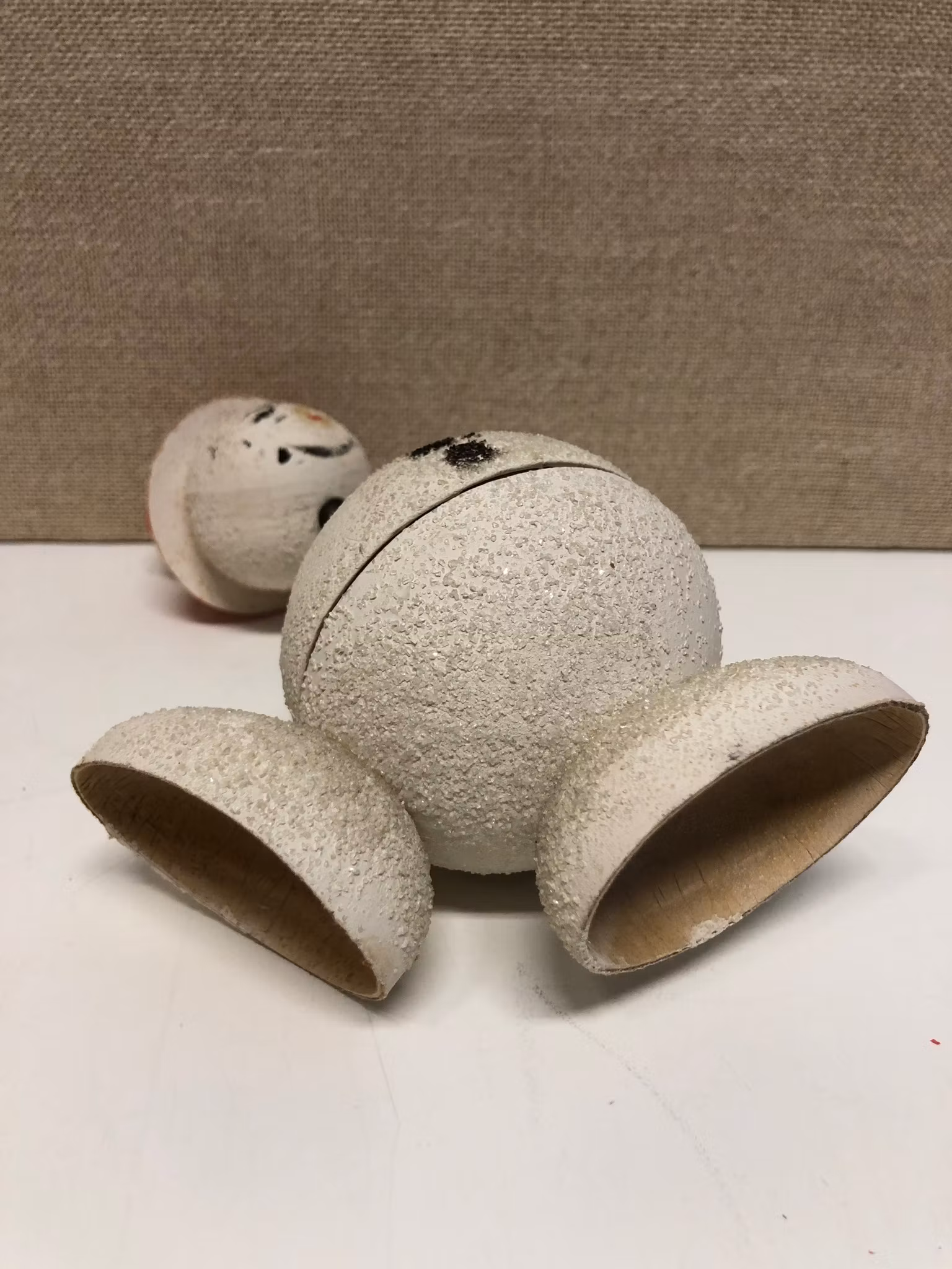 PÅSKSNÖGUBBE/GODISGÖMMA, pappersmaterial, 1940-50tal.