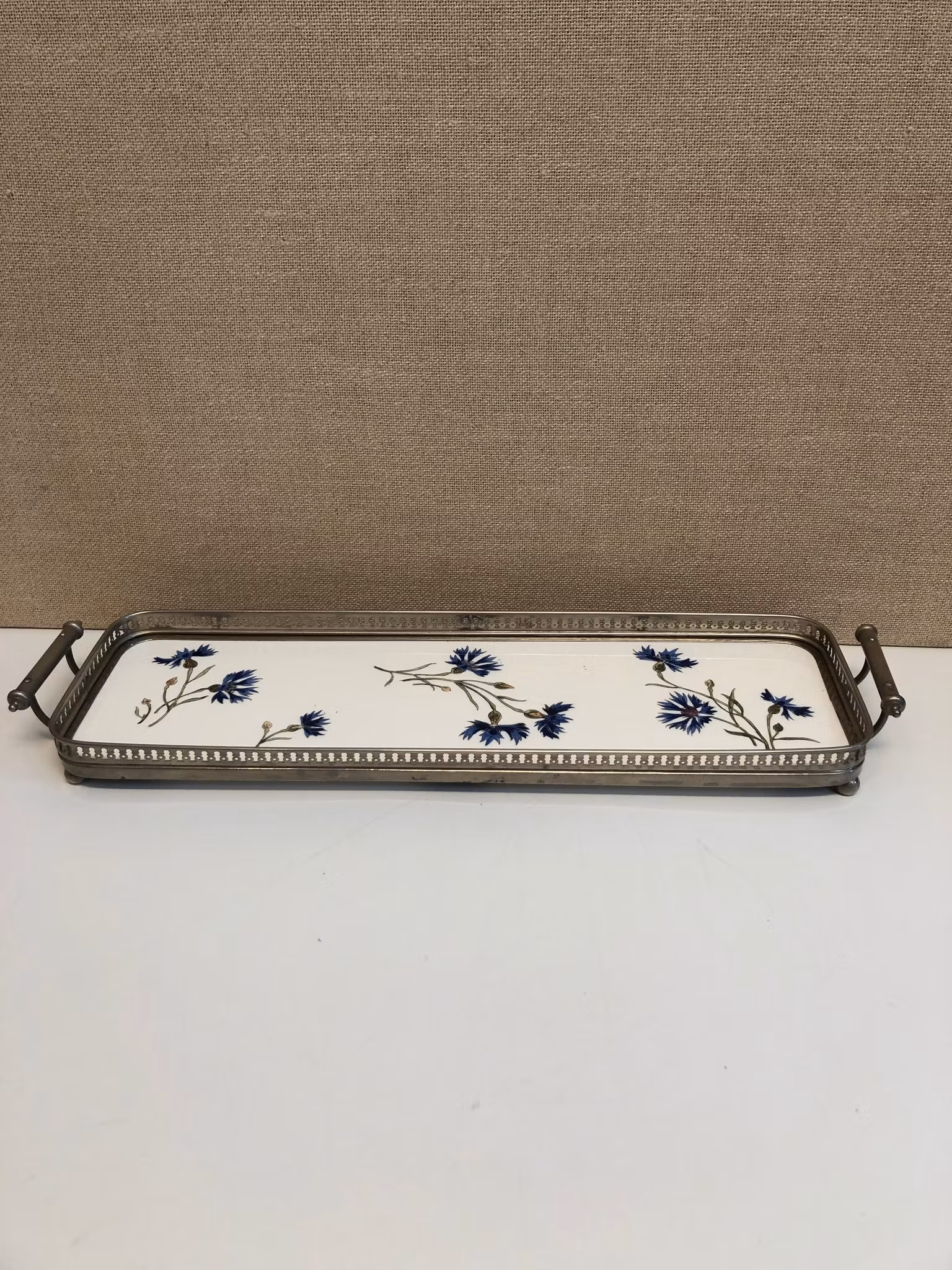 BRICKA, porslin/metall, jugend, 1900-talets början.