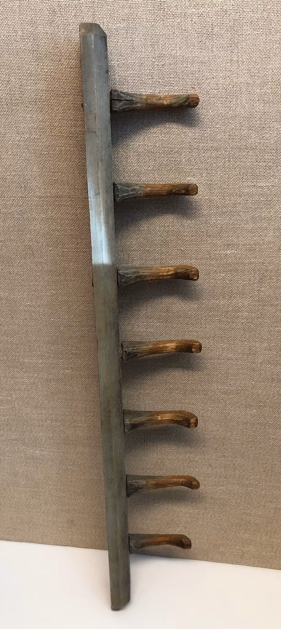 KNOPPBRÄDA, bemålad furu, allmoge, 18/1900-tal.