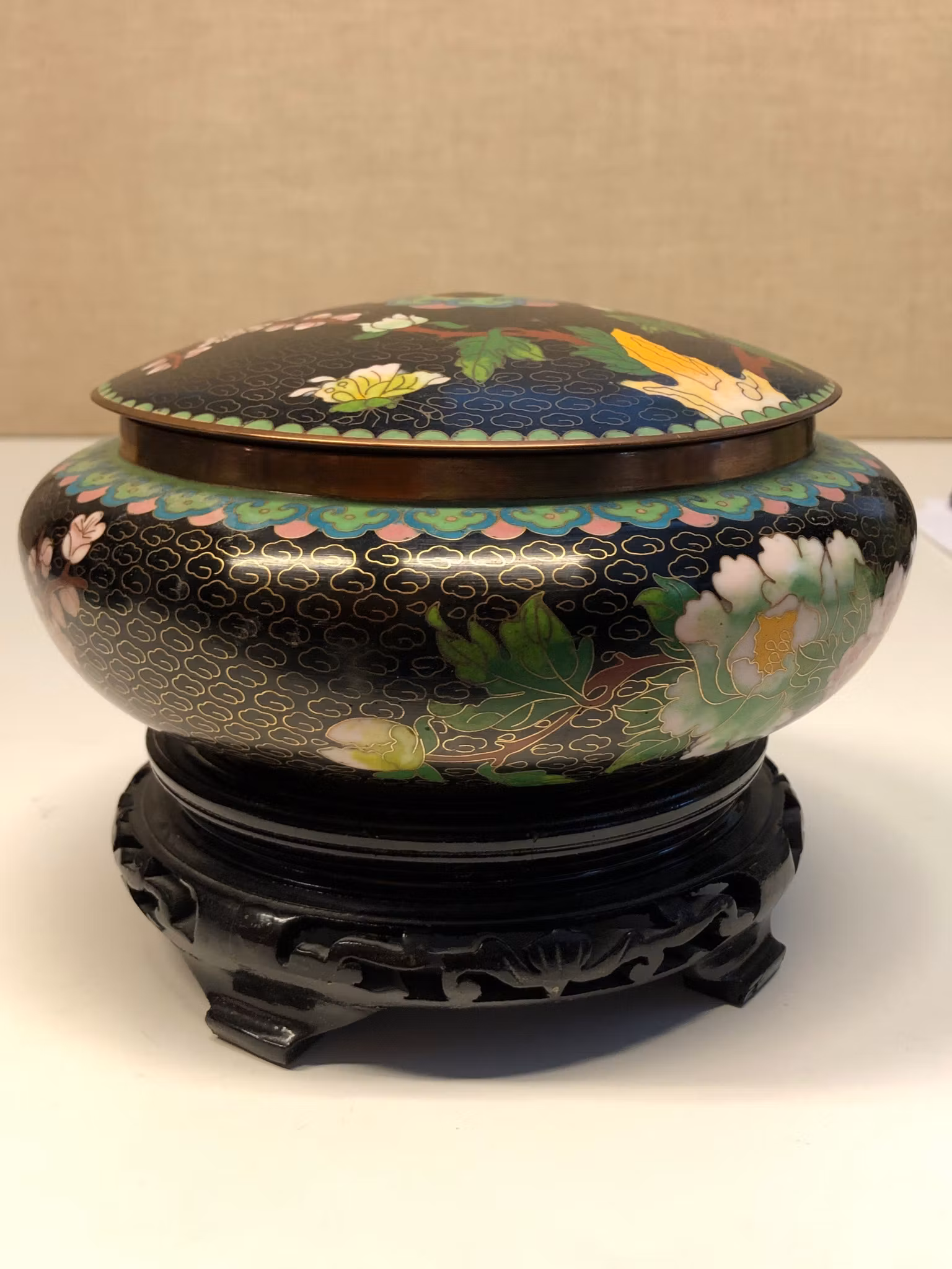 LOCKSKÅL, metall, Cloisonné, Kina , 1900-talets andra hälft.