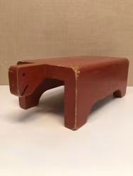 PALL, bemålad furu, formad som en sköldpadda, 1950-tal.